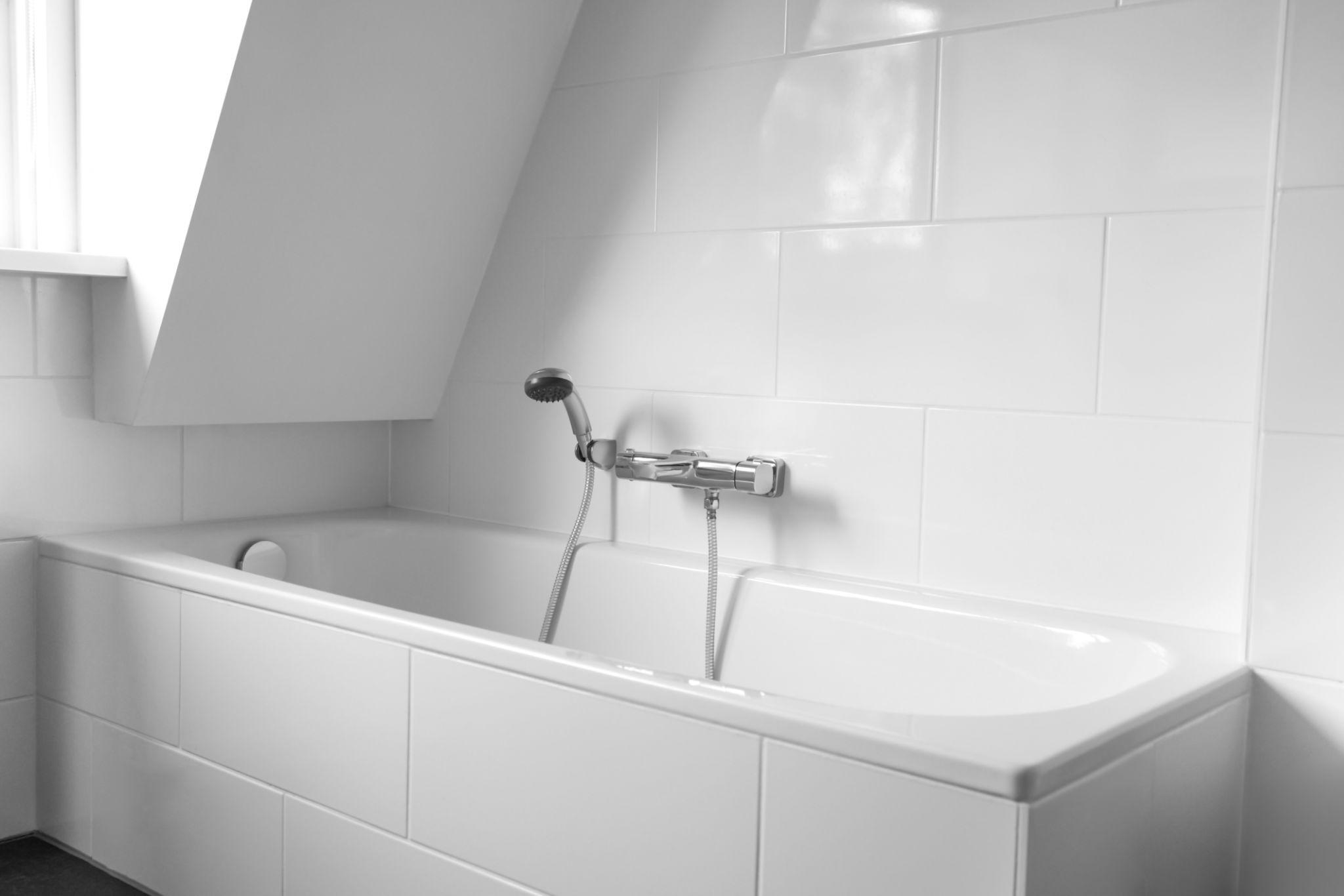 Bathtub Installation 3